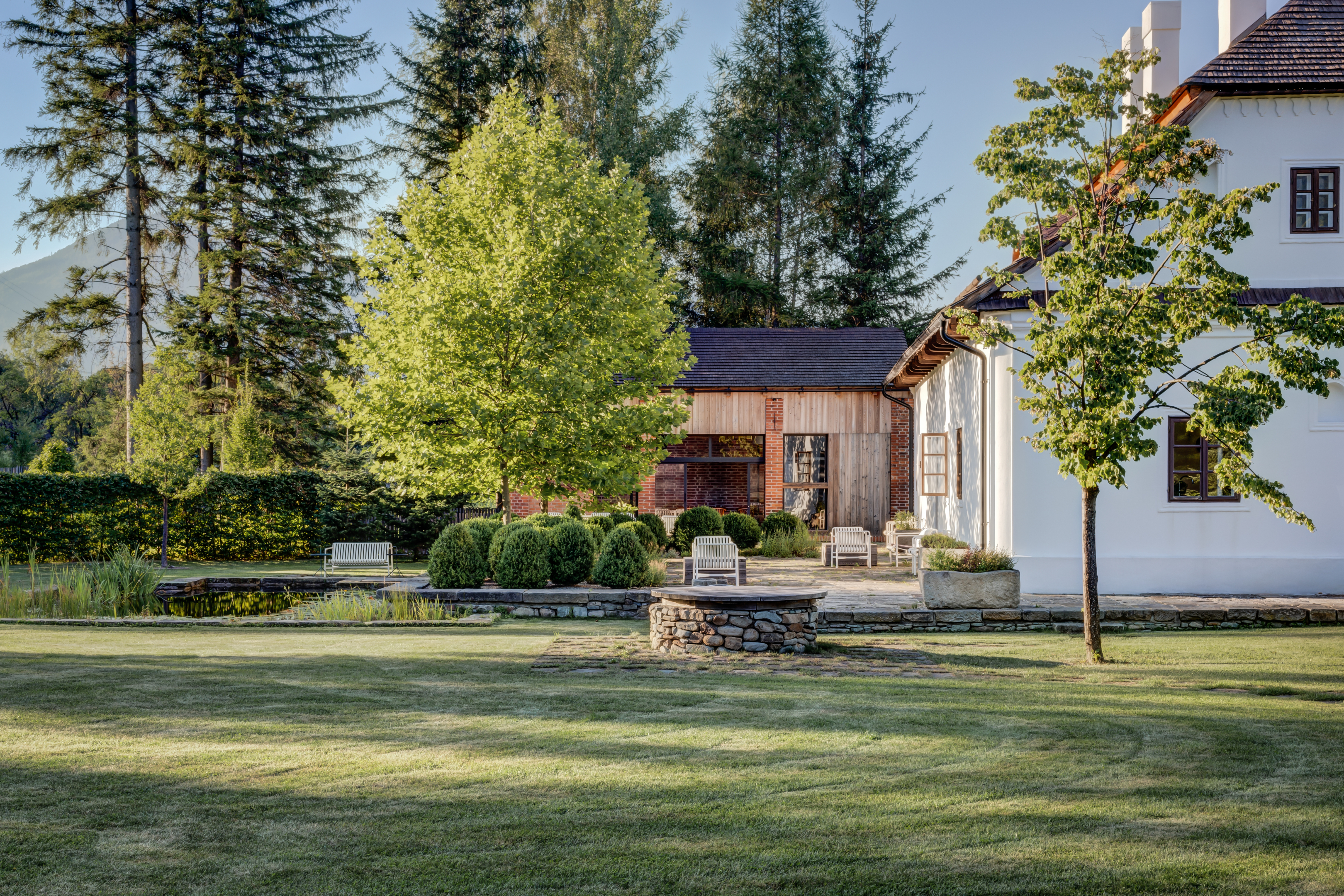 Mezi plůtky boutique hotel